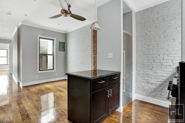 W 52ND ST. in New York, NY - Building Photo - Building Photo