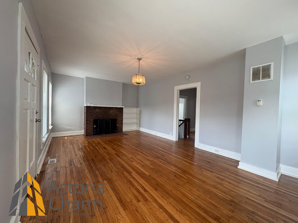 2221 Poplar Grove St in Baltimore, MD - Building Photo