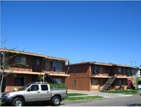 132-136 E Bay St in Costa Mesa, CA - Building Photo - Building Photo