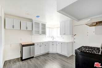 830 Hill St in Santa Monica, CA - Building Photo - Building Photo