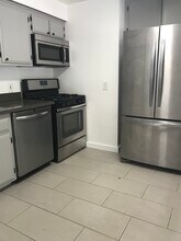 9910 Robbins Dr, Unit 9910.5 in Beverly Hills, CA - Building Photo - Building Photo