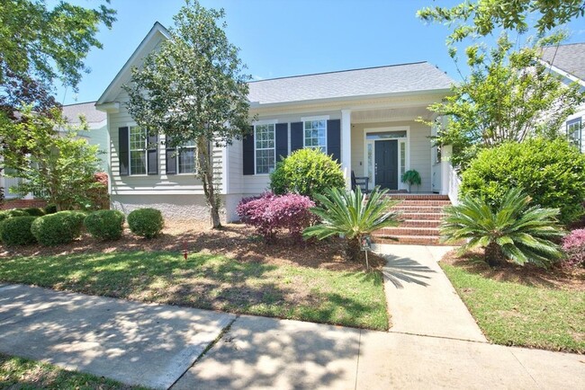 property at 3851 Overlook Dr
