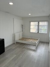 7309 NW 62nd St in Tamarac, FL - Building Photo - Building Photo