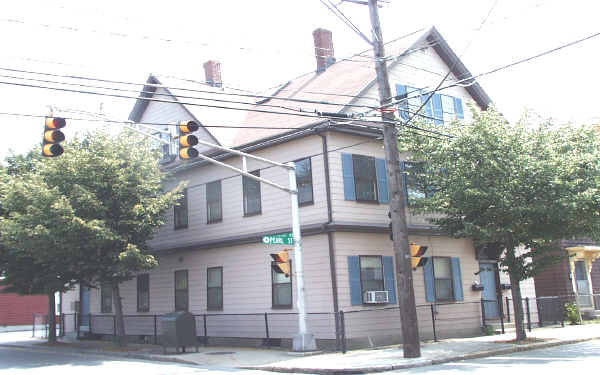 142-144 Pearl St in Malden, MA - Building Photo - Building Photo