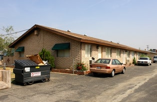16732 Holly Dr in Fontana, CA - Building Photo