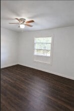 4015 Hartel St in Beaumont, TX - Building Photo - Building Photo