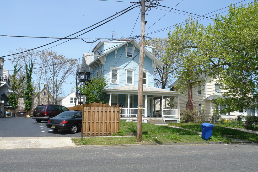 609 Asbury Ave in Asbury Park, NJ - Building Photo