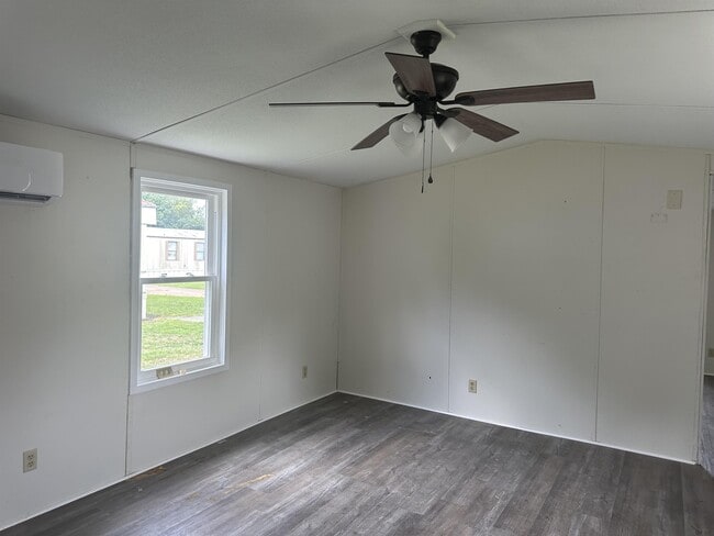 251 Pebble Rock Cir in Spartanburg, SC - Building Photo - Building Photo