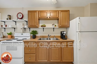 87 Brevard Rd in Asheville, NC - Building Photo - Building Photo
