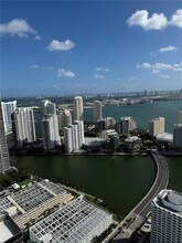 950 Brickell Bay Dr in Miami, FL - Building Photo - Building Photo