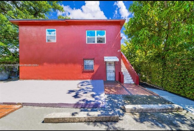 413 NW 33rd St in Miami, FL - Building Photo - Building Photo