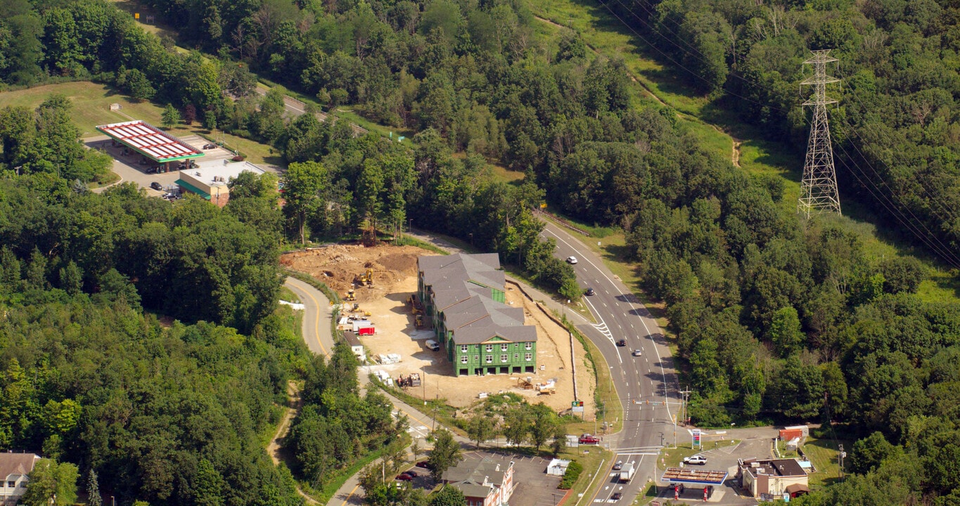 Jefferson Place in Lake Hopatcong, NJ - Building Photo