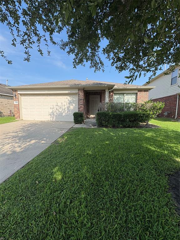 property at 1102 Honeysuckle Vine Dr