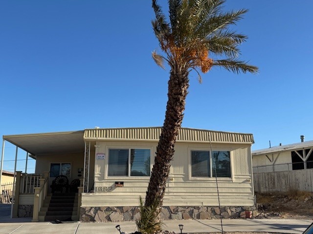 1682 Colina Dr in Bullhead City, AZ - Foto de edificio