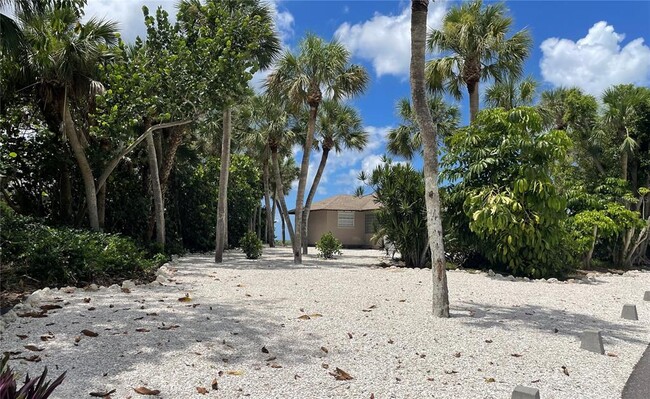 property at 2709 Casey Key Rd