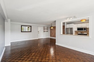 8800 88th St in North Bergen, NJ - Building Photo - Building Photo