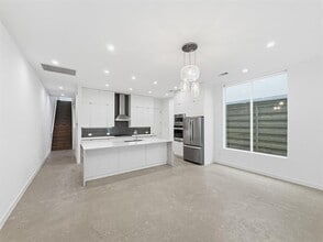 4814 Manett St in Dallas, TX - Building Photo - Building Photo