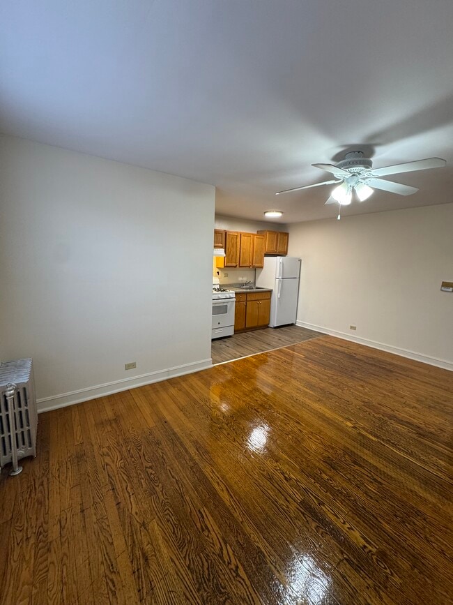 4956 S Prairie Ave in Chicago, IL - Foto de edificio - Building Photo