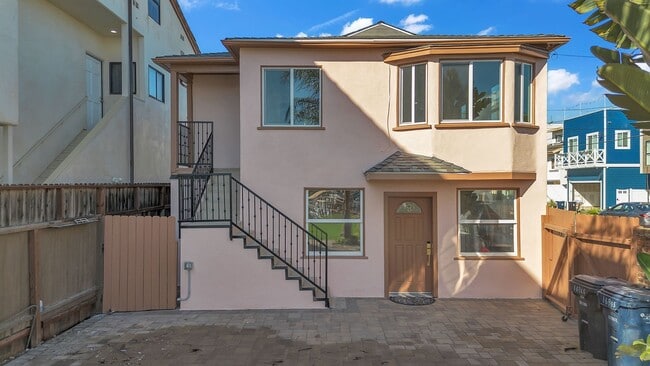 16865 Bayview Dr in Huntington Beach, CA - Building Photo - Building Photo