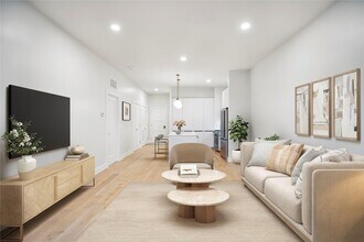 695 Merrick Ave in Westbury, NY - Building Photo - Building Photo