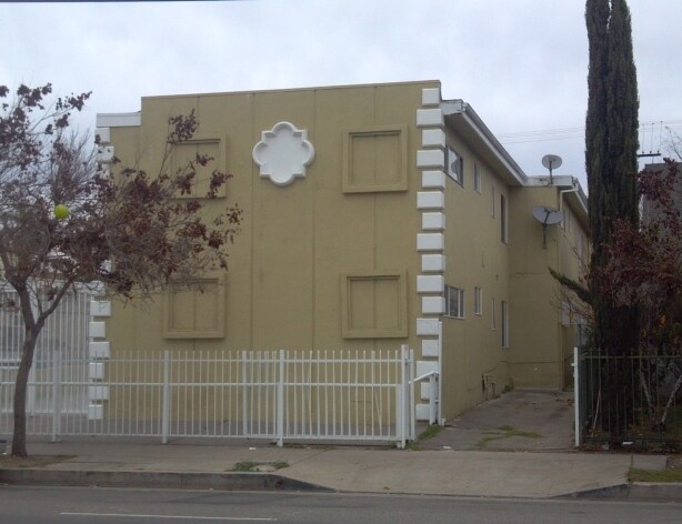 1929 W Jefferson Blvd in Los Angeles, CA - Foto de edificio - Building Photo