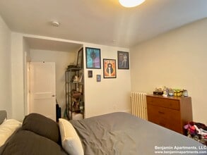 106 Harvard St, Unit 2 in Brookline, MA - Building Photo - Building Photo
