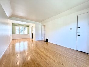 1116 E Glenoaks Blvd in Glendale, CA - Building Photo - Building Photo
