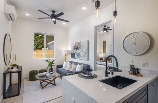 4678 Firestone St in San Diego, CA - Building Photo