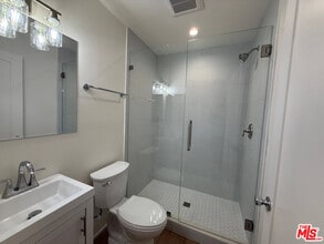 2320 Carnegie Ln in Redondo Beach, CA - Building Photo - Building Photo