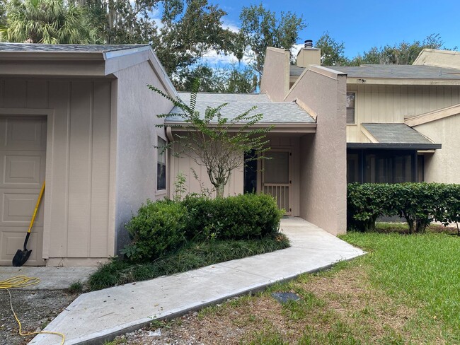 property at 11416 Palmetto Blvd