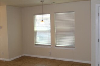 502 Bellevue Ln in Arlington, TX - Building Photo - Building Photo