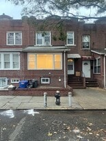 61-01 60th Dr in Queens, NY - Building Photo