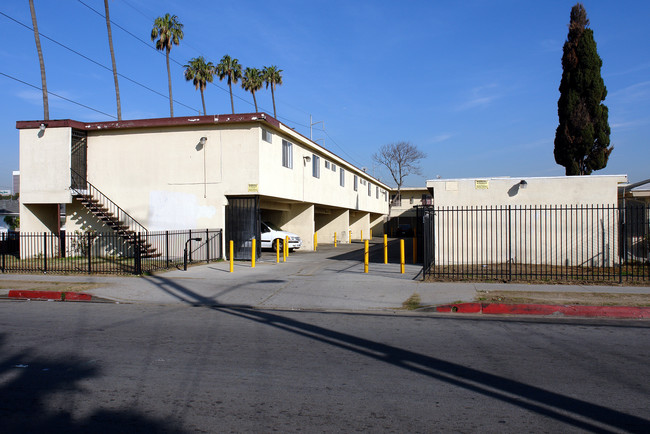 Felton Palms in Inglewood, CA - Building Photo - Building Photo