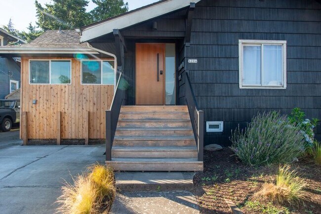 6204 NE Willow St in Portland, OR - Foto de edificio - Building Photo