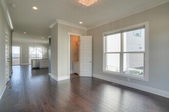 908 Youngs Ln in Nashville, TN - Building Photo - Building Photo