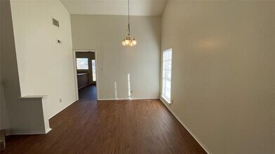 512 Justice Dr in Cedar Hill, TX - Building Photo - Building Photo