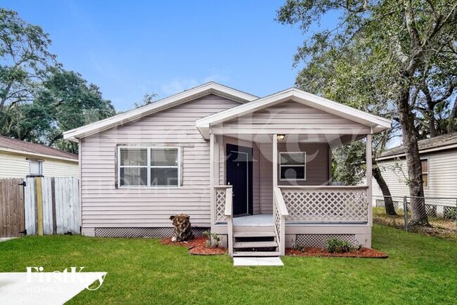 property at 3112 Gordon Ct