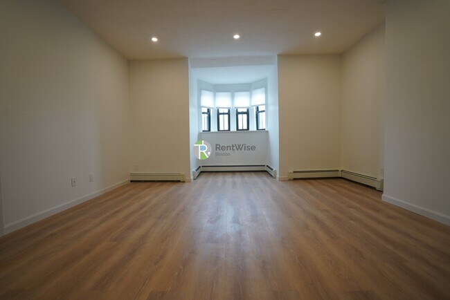 521 Massachusetts Ave in Boston, MA - Building Photo - Building Photo