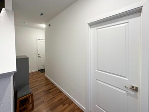 330 Geneva St in Aurora, CO - Building Photo - Building Photo