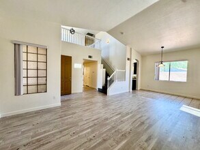 1016 Stoneypeak Ave in North Las Vegas, NV - Building Photo - Building Photo