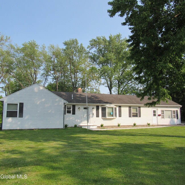 property at 5 Sunset Dr