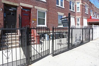 1126 Rogers Ave in Brooklyn, NY - Foto de edificio - Building Photo