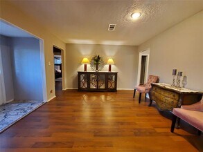 8815 Bellaire Blvd in Houston, TX - Building Photo - Building Photo