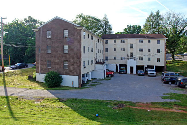 123-133 Cunningham St in Maryville, TN - Building Photo - Building Photo