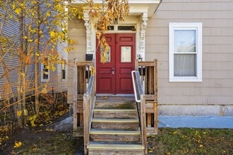 74 Dartmouth St in Manchester, NH - Building Photo - Building Photo