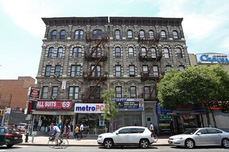 31-35 Graham Ave in Brooklyn, NY - Building Photo - Building Photo