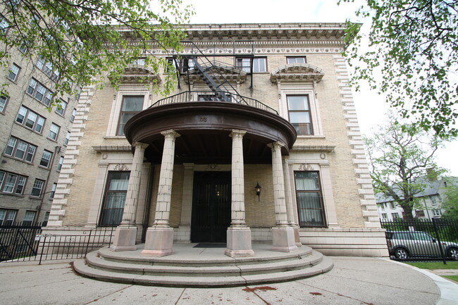 The Mansion in Buffalo, NY - Foto de edificio - Building Photo