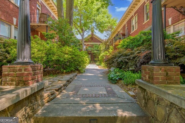 1015 Piedmont Ave NE in Atlanta, GA - Building Photo - Building Photo