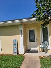 3208 Royal Palm Dr in Edgewater, FL - Building Photo - Building Photo