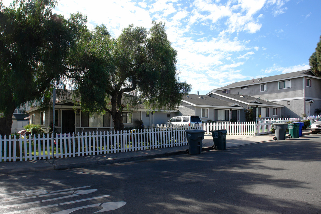 1123 Cypress Ave in Imperial Beach, CA - Building Photo